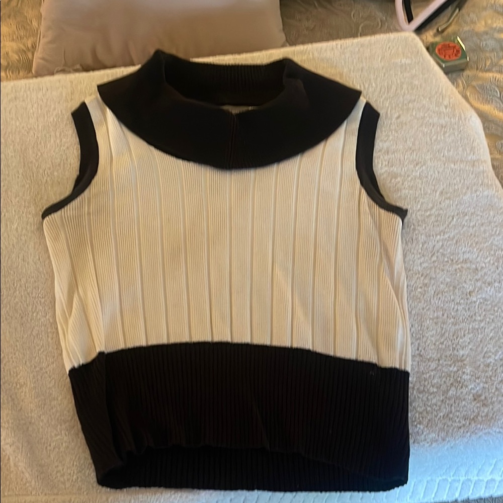 Elegant Black and White Sleeveless Top
